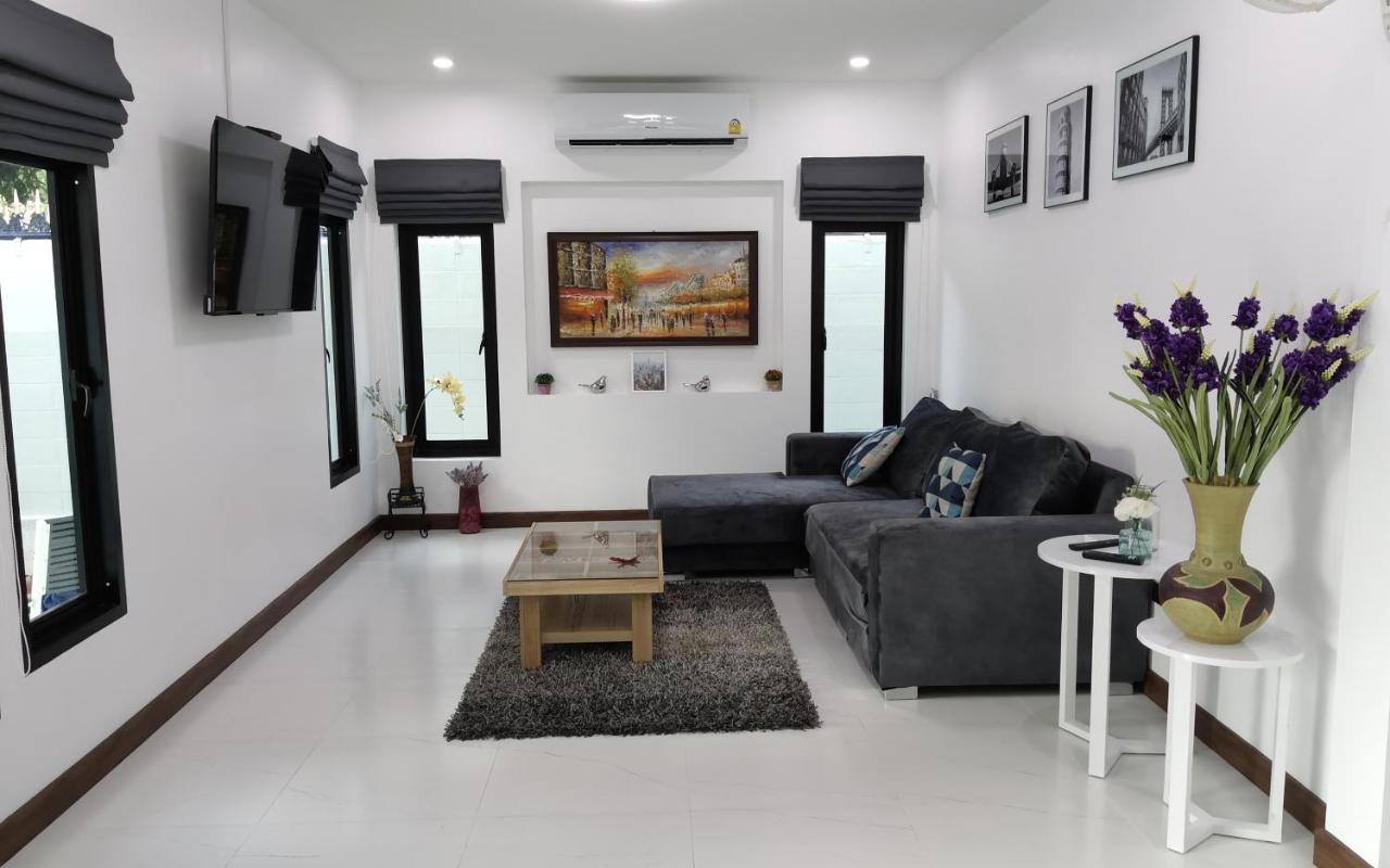 Seaside Serenity: Adults-Only Villa with Private Pool Jomtien Beach Exterior photo